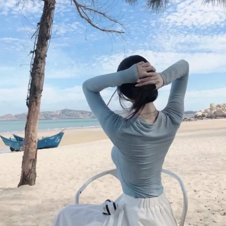 催泪励志晨间剧《一半，蓝色》永野芽郁：左耳失聪的少女与天才发明家的跨越半生羁绊